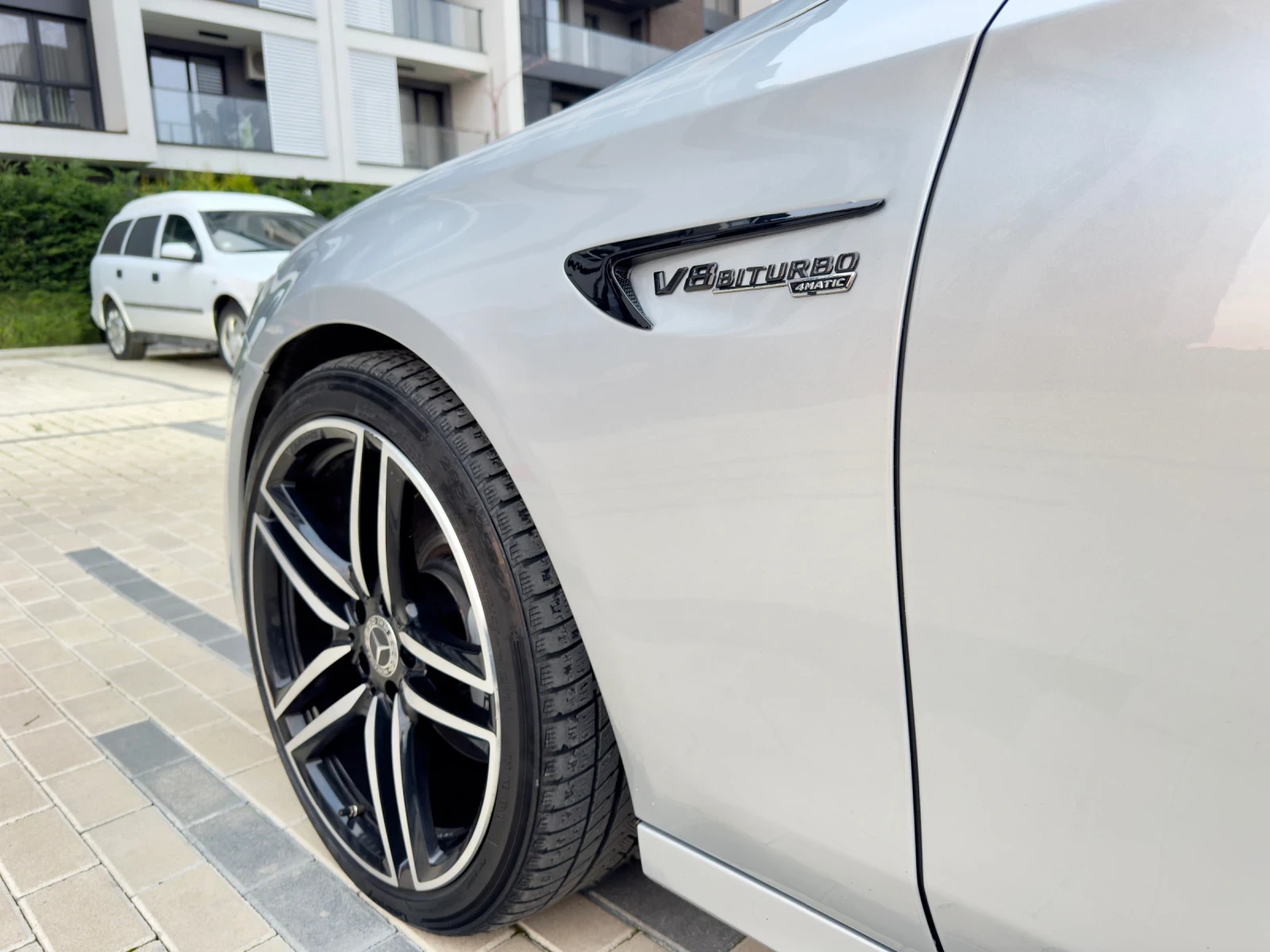 Mercedes-Benz E 43 AMG  - изображение 7