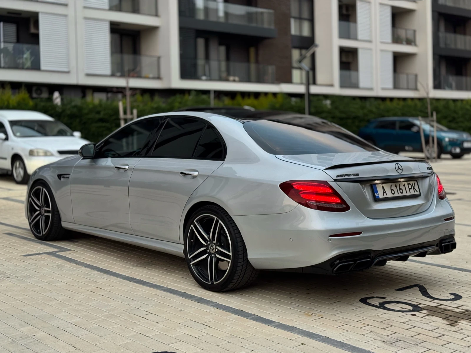 Mercedes-Benz E 43 AMG  - изображение 6