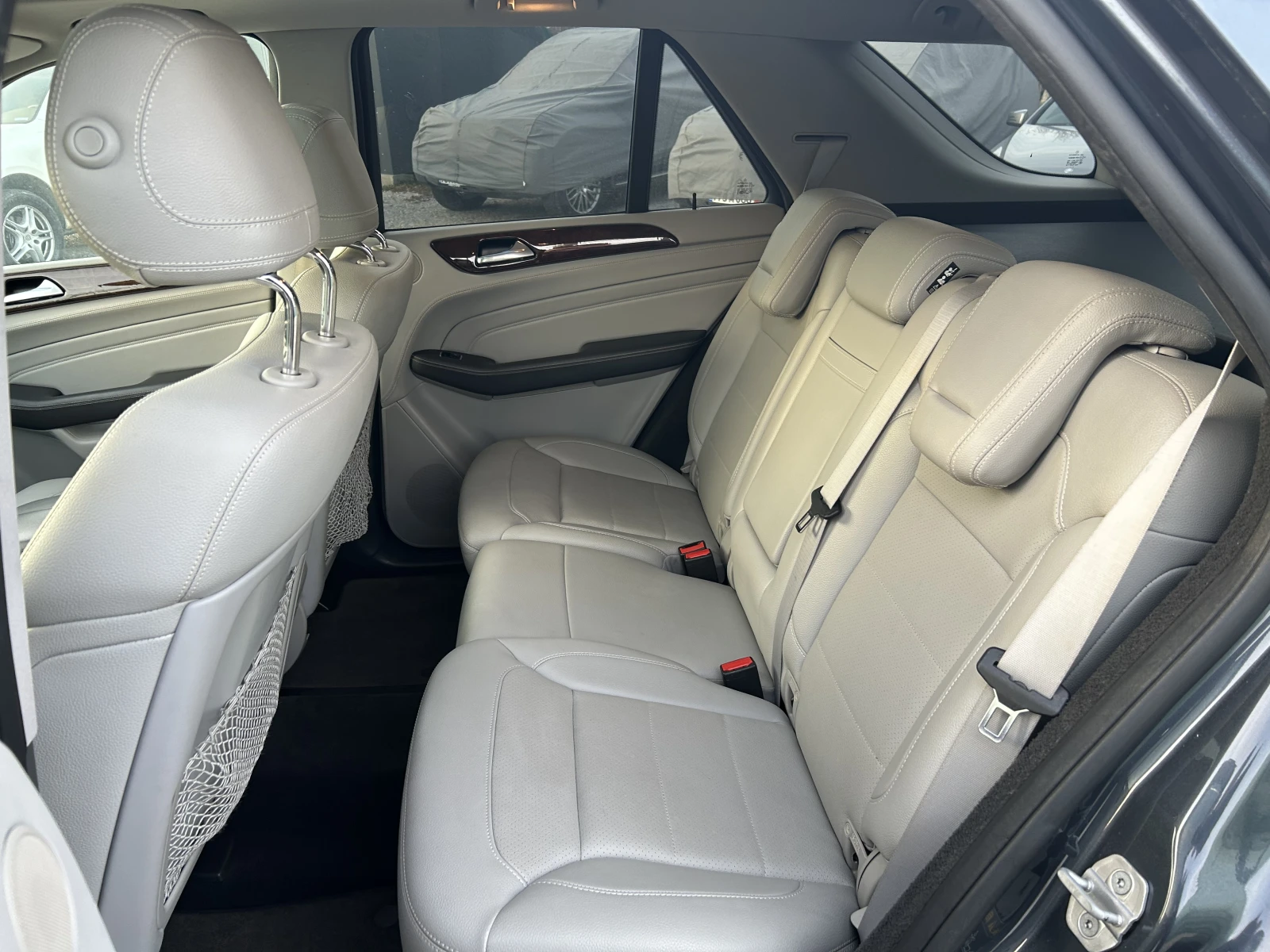 Mercedes-Benz ML 550  - изображение 8