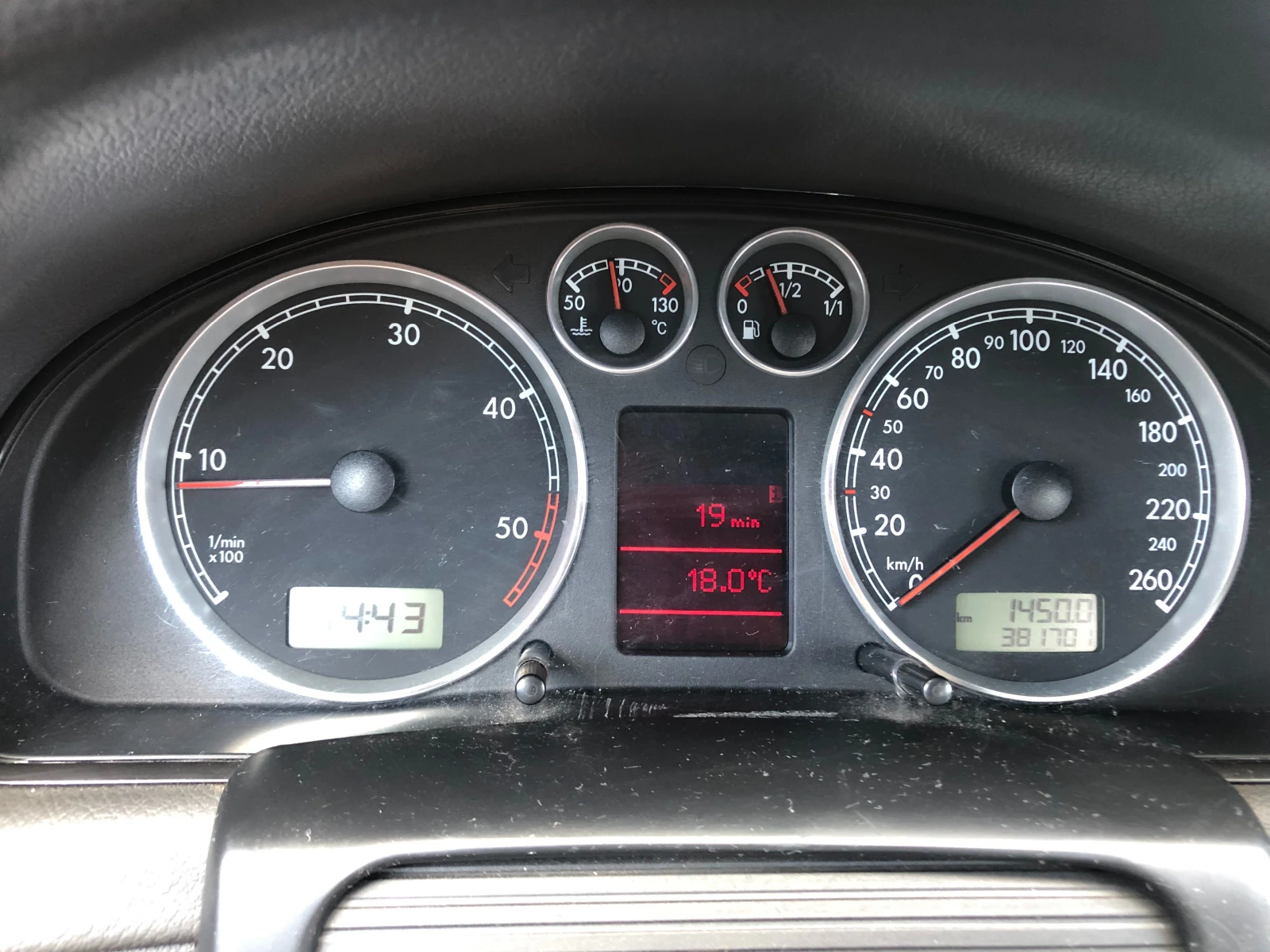 VW Passat 5.5, снимка 13 - Автомобили и джипове - 54017786