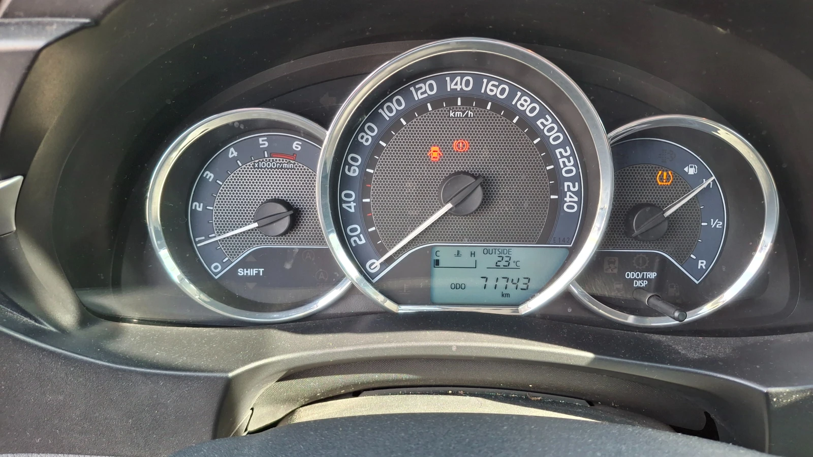 Toyota Corolla, снимка 4 - Автомобили и джипове - 54304837