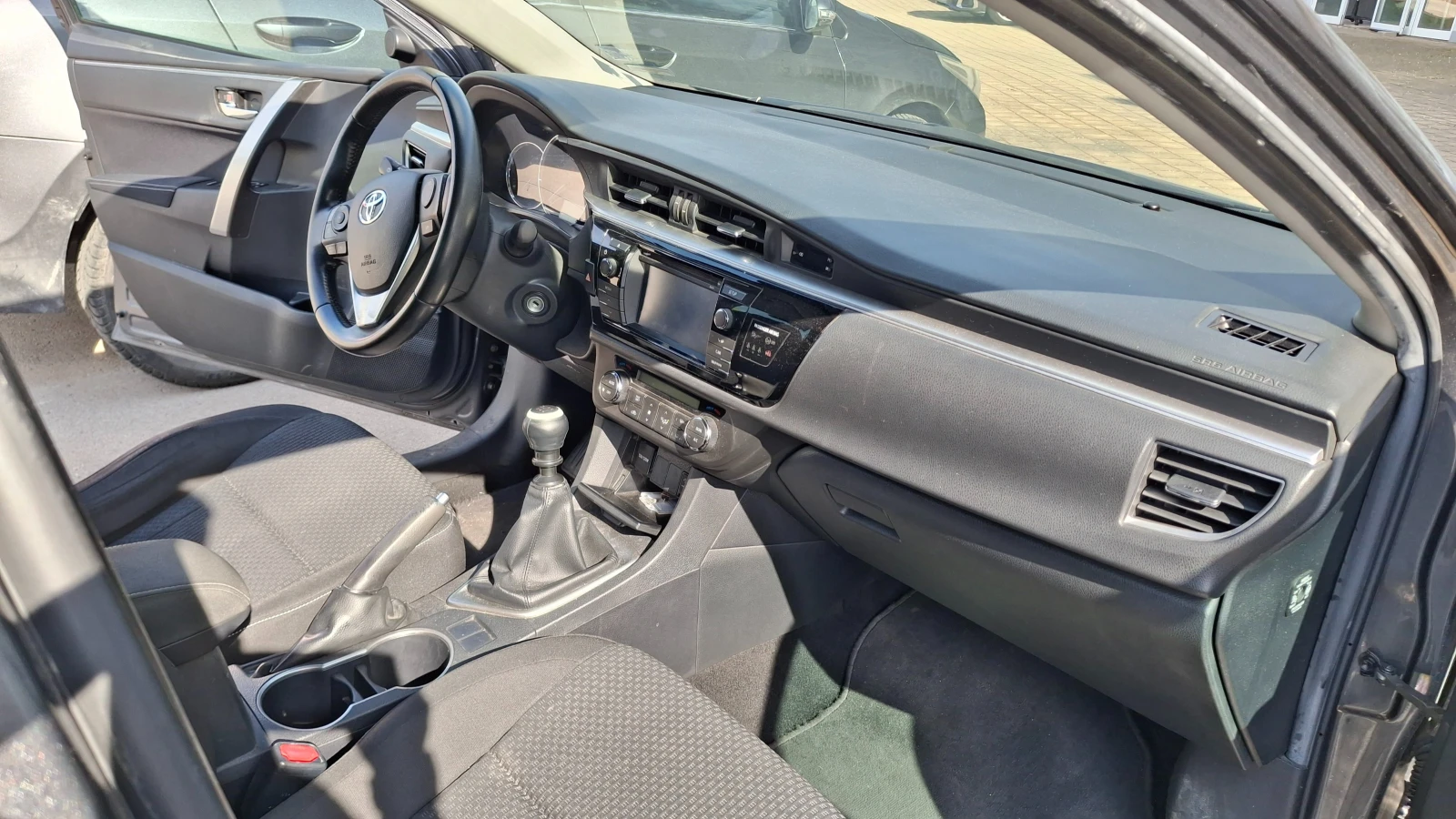 Toyota Corolla, снимка 3 - Автомобили и джипове - 54304837