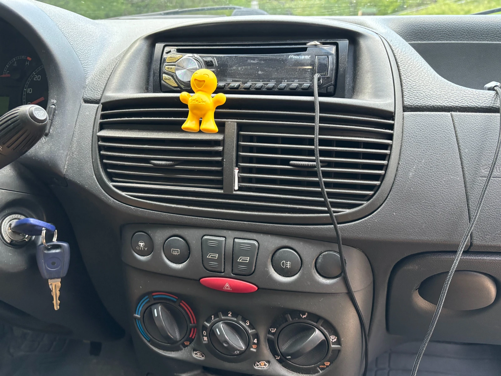 Fiat Punto, снимка 5 - Автомобили и джипове - 54383800