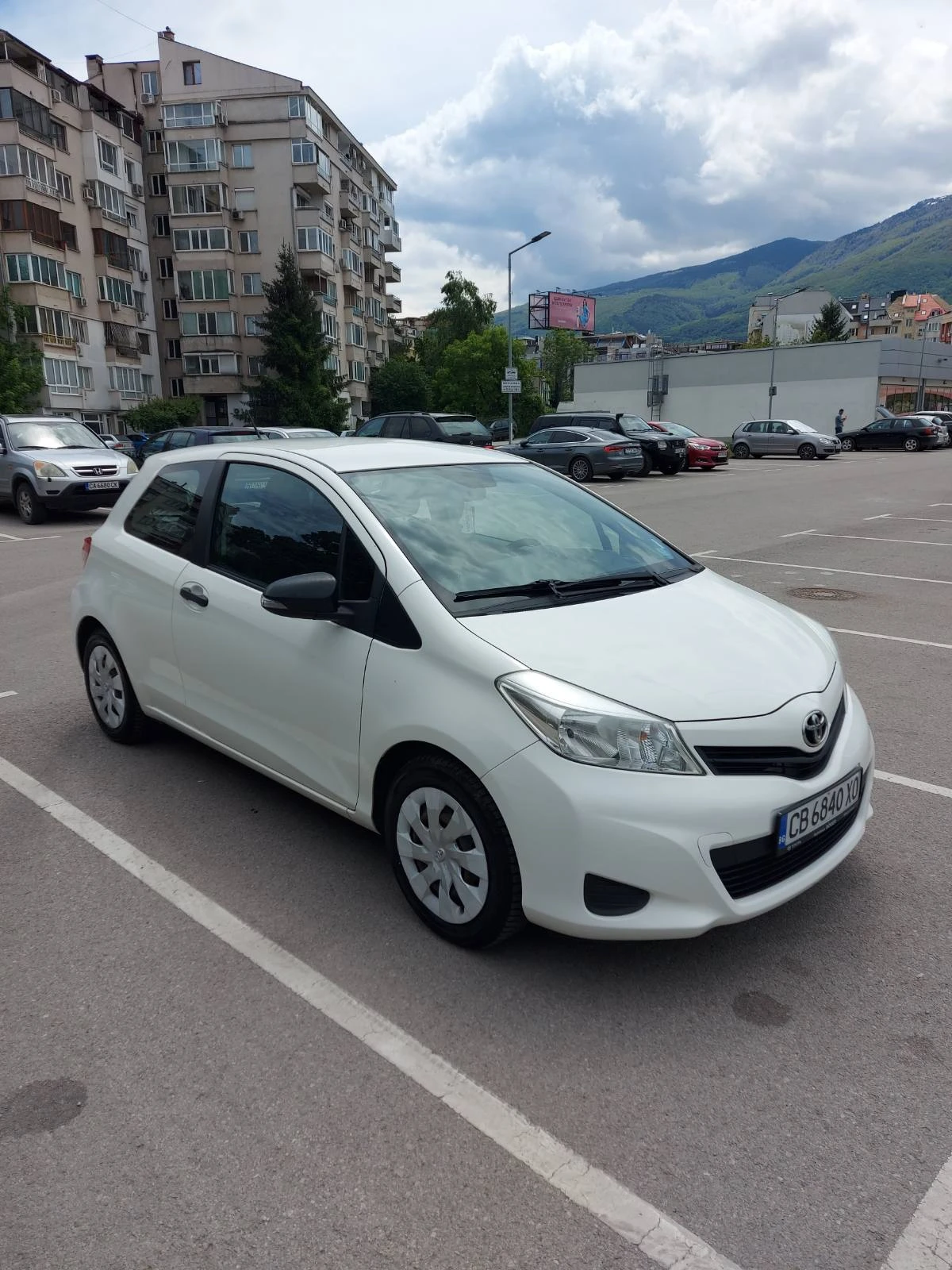 Toyota Yaris, снимка 8 - Автомобили и джипове - 54610565