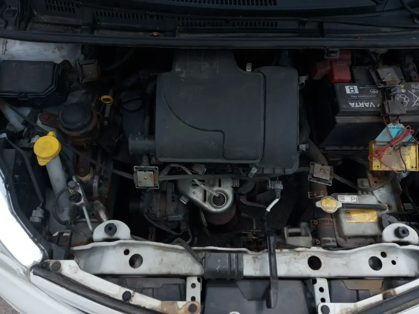 Toyota Yaris, снимка 16 - Автомобили и джипове - 54610565