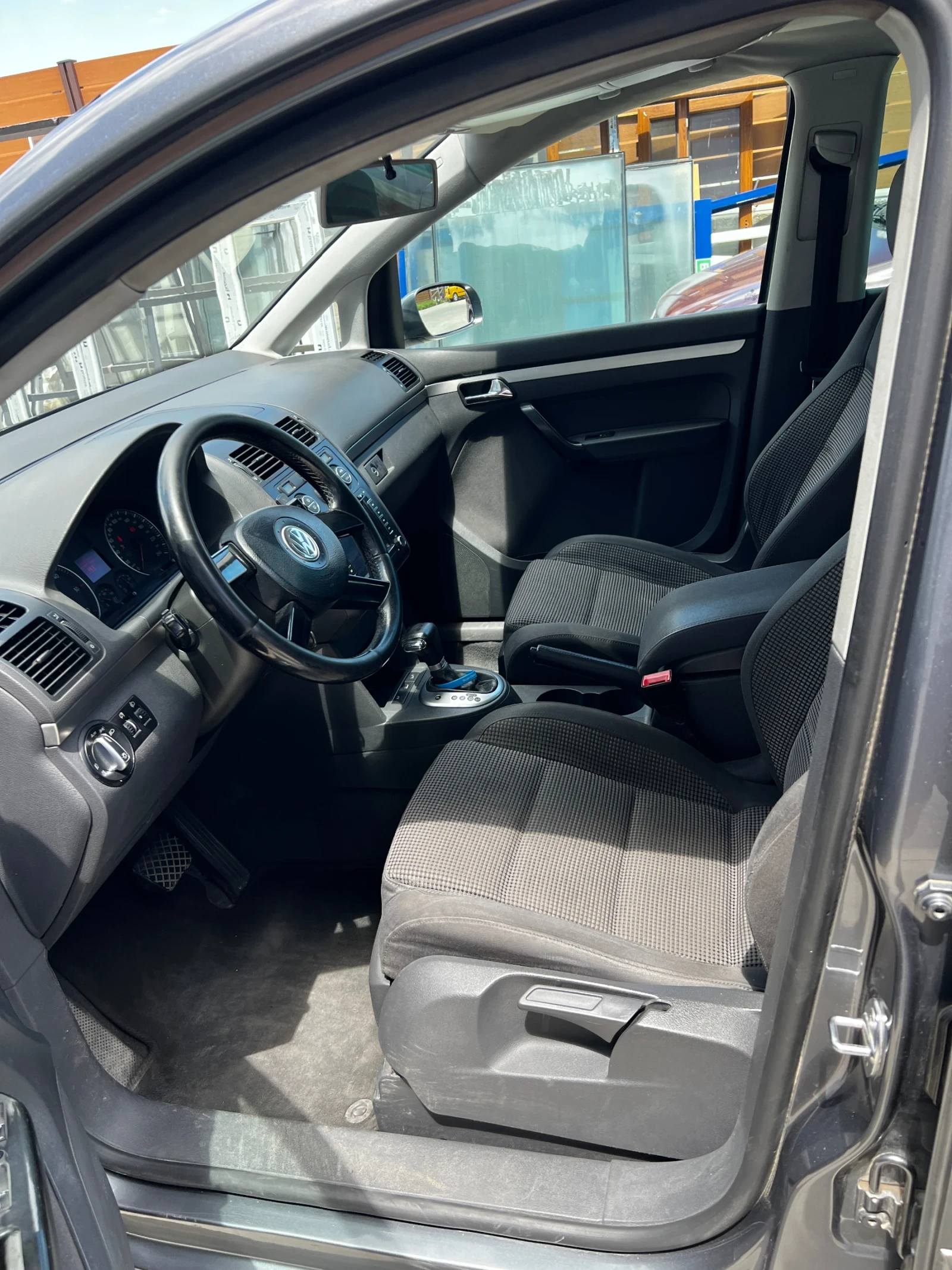 VW Touran, снимка 7 - Автомобили и джипове - 54810966