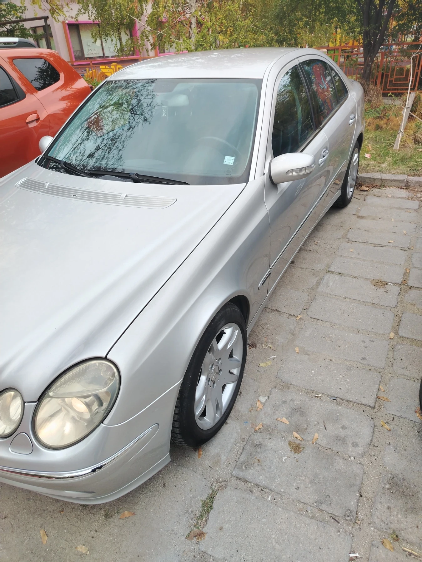 Mercedes-Benz E 270 2.7 CDI, снимка 3 - Автомобили и джипове - 56646985