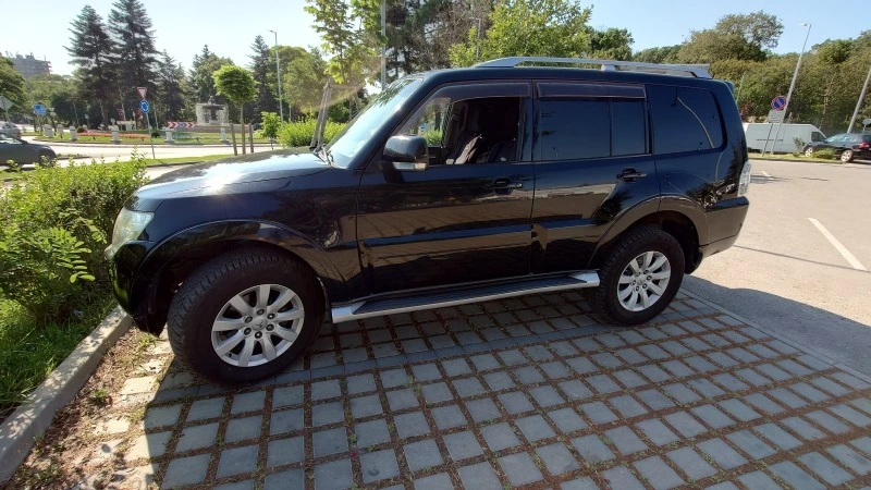 Mitsubishi Pajero, снимка 1 - Автомобили и джипове - 43522451