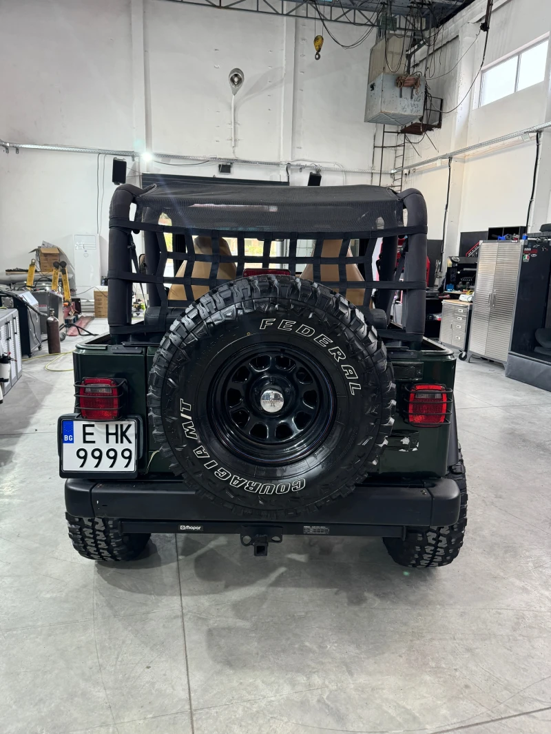 Jeep Wrangler 4.0L Sport, снимка 10 - Автомобили и джипове - 49591008