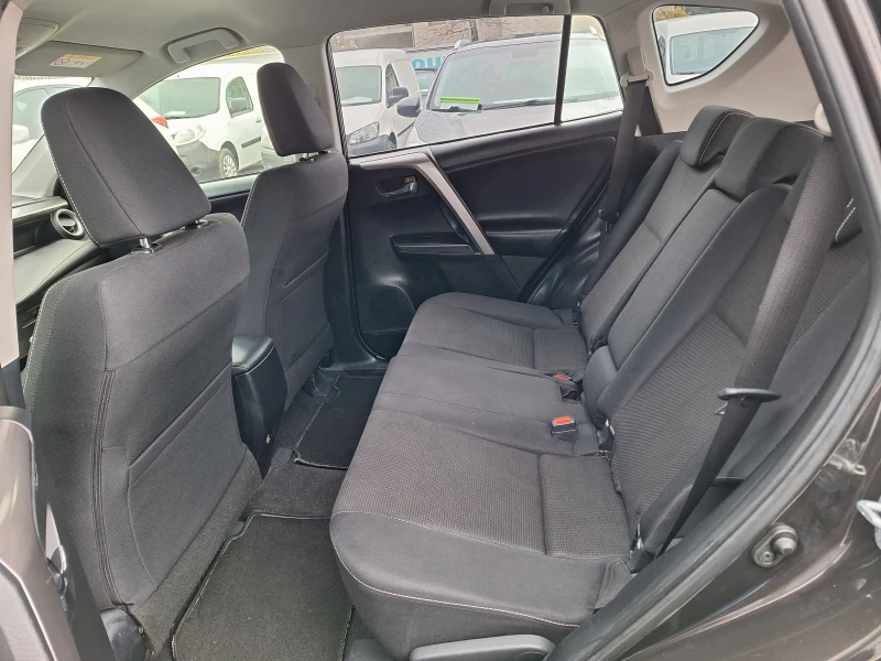 Toyota Rav4 2.0 D KATO NOVA , снимка 9 - Автомобили и джипове - 47974073