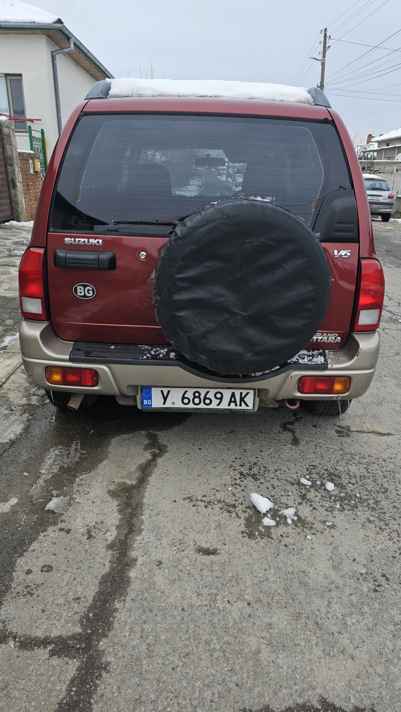 Suzuki Grand vitara 2.5 Газ, Автоматик, снимка 9 - Автомобили и джипове - 48661992