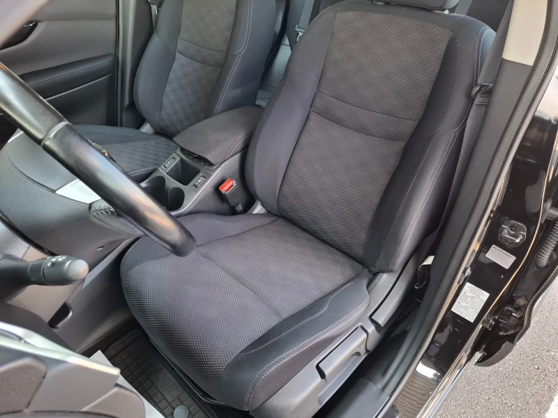 Nissan Qashqai 1.6 dCi* АВТОМАТИК* NAVI* 112500к.м.* CAMERA* LED, снимка 6 - Автомобили и джипове - 50651288
