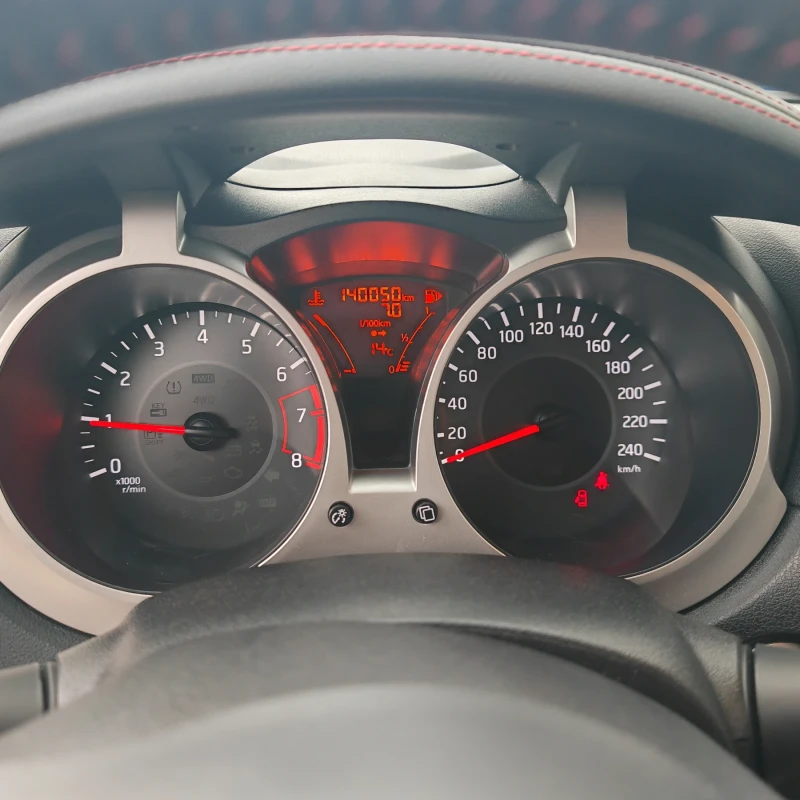 Nissan Juke 1.2 turbo, снимка 10 - Автомобили и джипове - 52580195