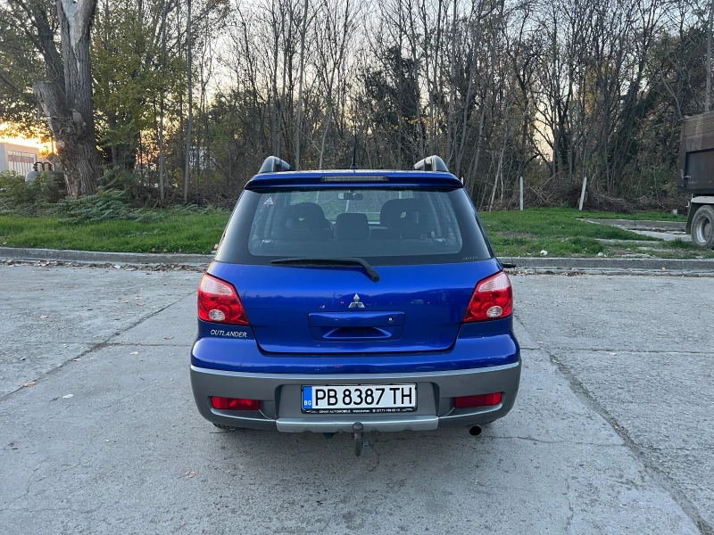 Mitsubishi Outlander, снимка 4 - Автомобили и джипове - 52527739