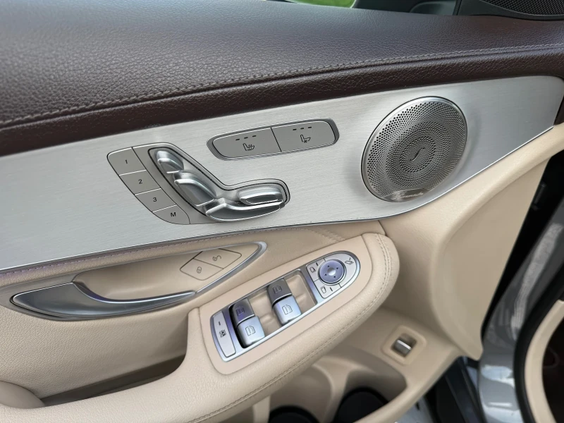 Mercedes-Benz GLC 300, снимка 9 - Автомобили и джипове - 52700871