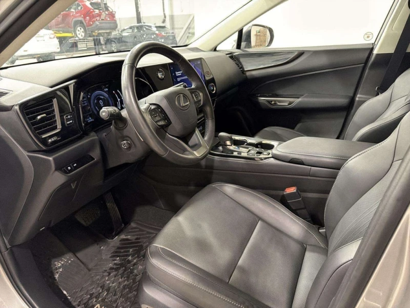 Lexus NX * 350h Premium * CARFAX * БЕЗ ПЪРВОНАЧАЛНА ВНОСКА, снимка 11 - Автомобили и джипове - 53079486