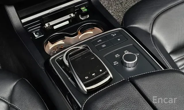 Mercedes-Benz GLE 350 D | COUPE | AMG | 360* CAM | H&K | ПАНОРАМА | , снимка 8 - Автомобили и джипове - 55504355