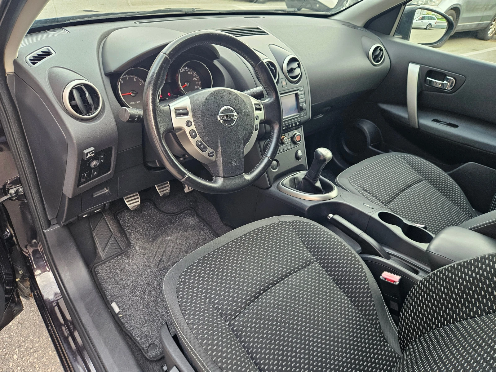 Nissan Qashqai 1.6i-Gaz.Inj./Navi/Камера/Панорамa - изображение 9