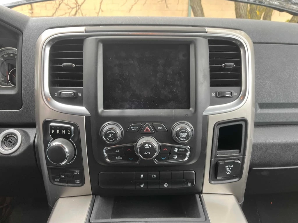 Dodge RAM 1500 * Outdoorsman * CARFAX * БЕЗ ПЪРВОНАЧАЛНА ВНОСКА - изображение 9