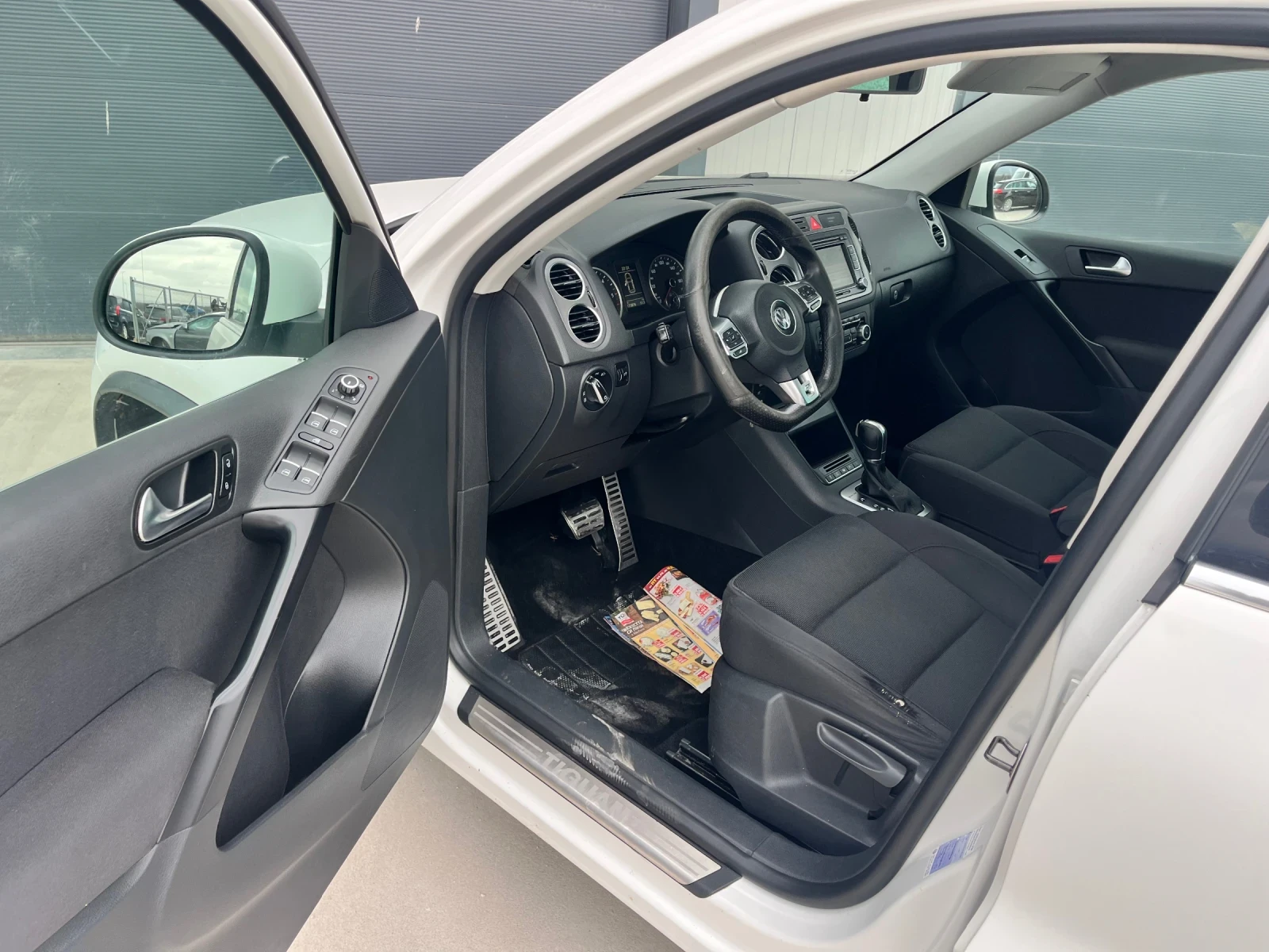 VW Tiguan R-Line, снимка 11 - Автомобили и джипове - 53894468