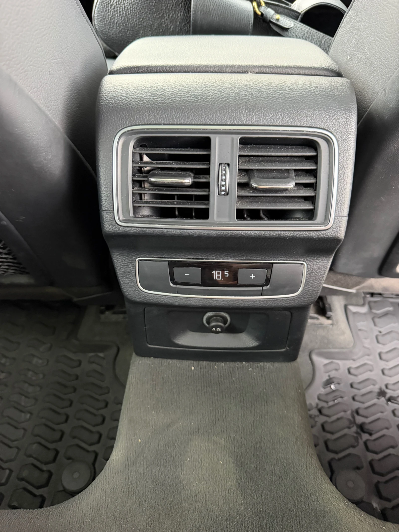 Audi Q5, снимка 12 - Автомобили и джипове - 55191815