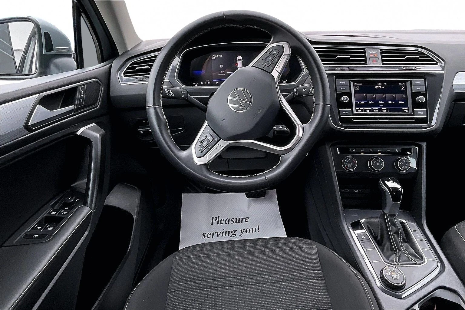 VW Tiguan 4Motion* АвтоКредит* (ЦЕНА ДО БГ), снимка 6 - Автомобили и джипове - 55224629