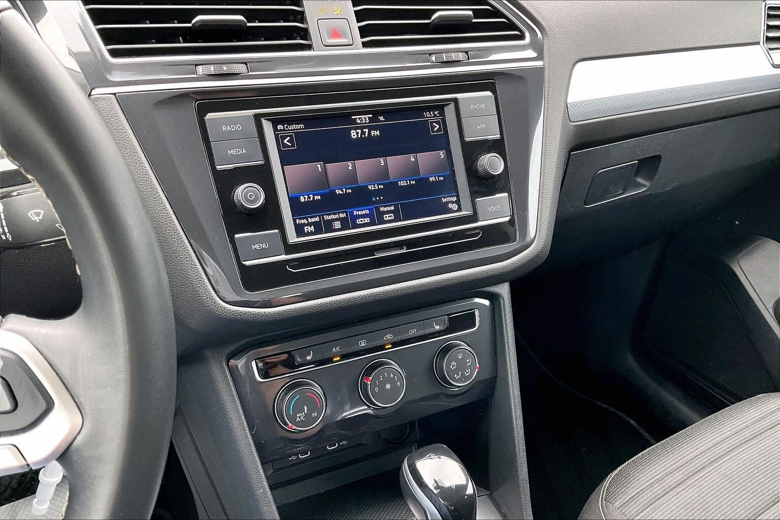 VW Tiguan 4Motion* АвтоКредит* (ЦЕНА ДО БГ), снимка 7 - Автомобили и джипове - 55224629