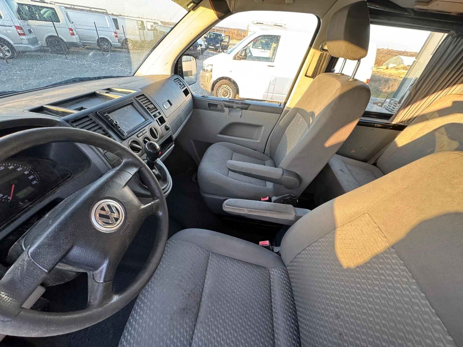 VW Transporter 2.5 TDI 131HP, снимка 9 - Бусове и автобуси - 54515356