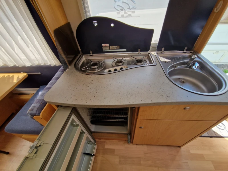 Каравана Knaus S&#252;dwind 500 Швейцария, снимка 10 - Каравани и кемпери - 52533056