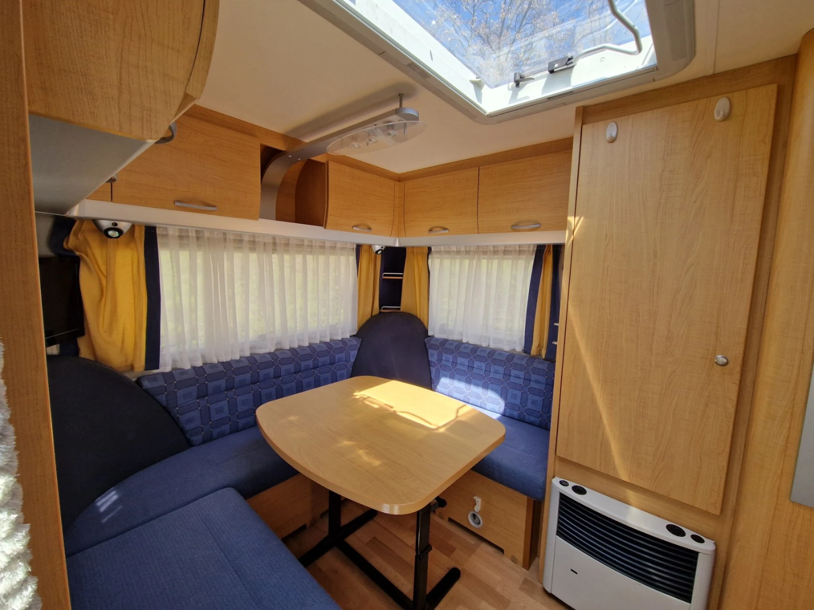 Каравана Knaus Südwind 500 Швейцария - изображение 6