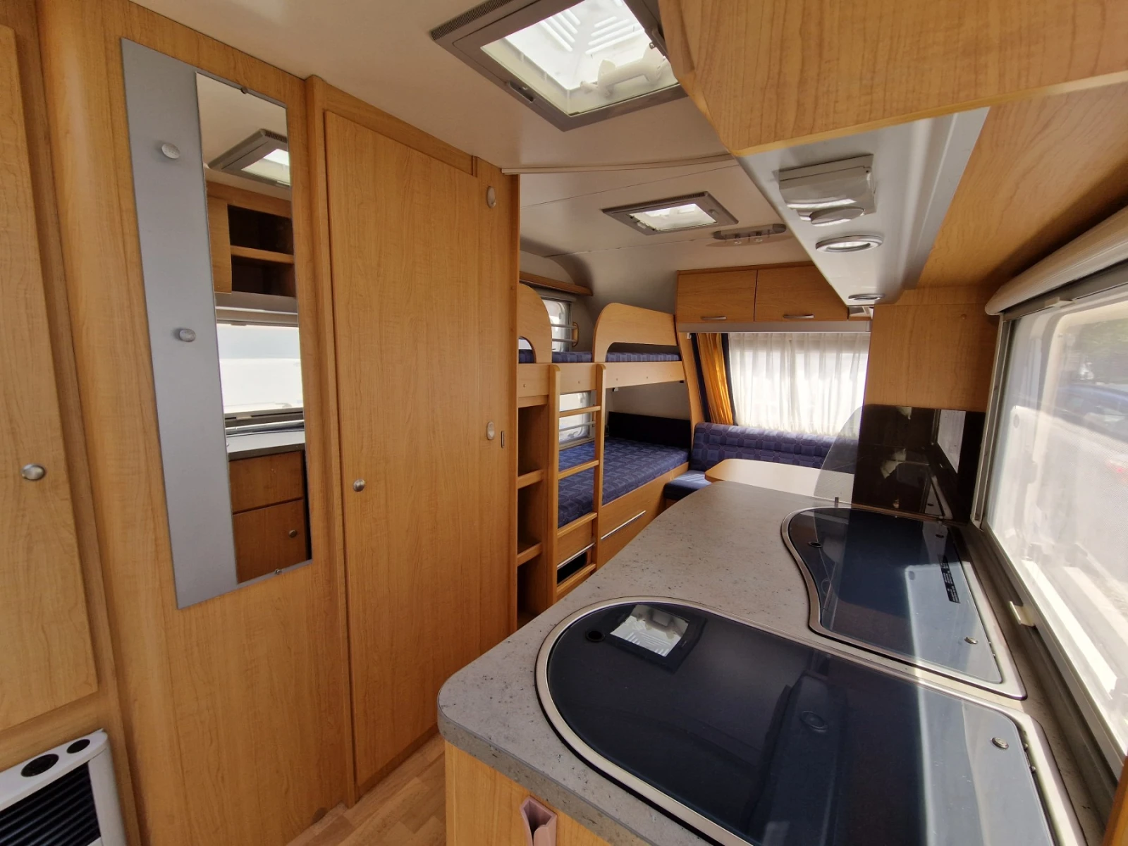 Каравана Knaus Südwind 500 Швейцария - изображение 7