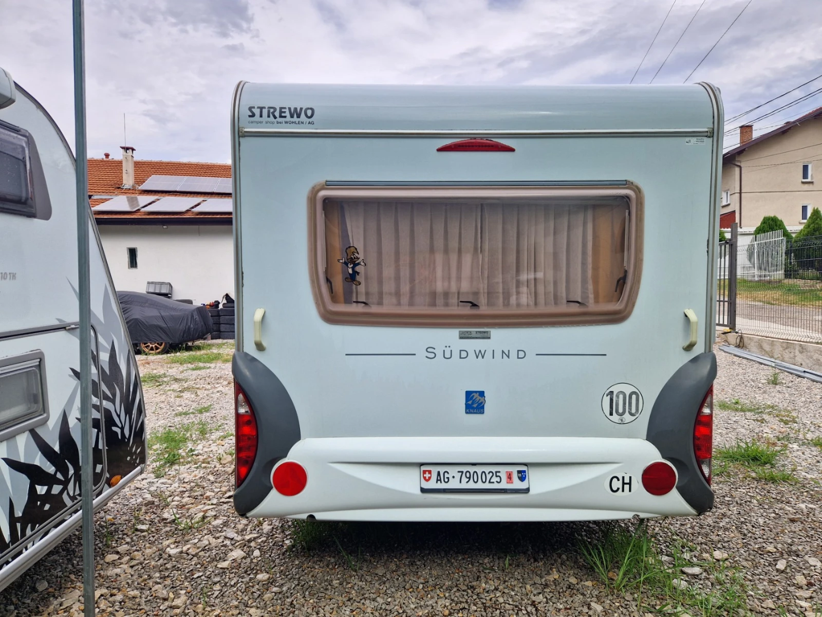 Каравана Knaus Sudwind 500 Швейцария, снимка 4 - Каравани и кемпери - 55207899