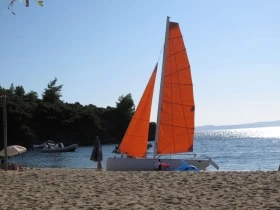 Ветроходна лодка Nautitech Catamarans, снимка 1