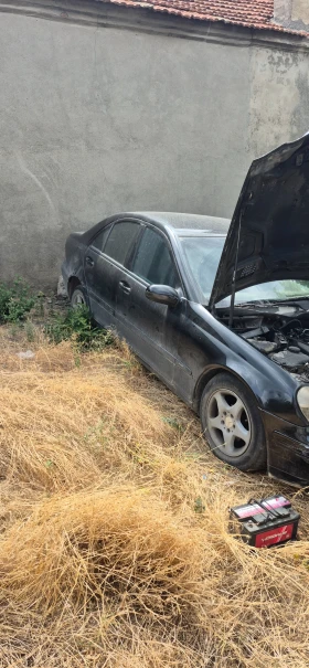 Продавам на части w203 2.2 , снимка 9