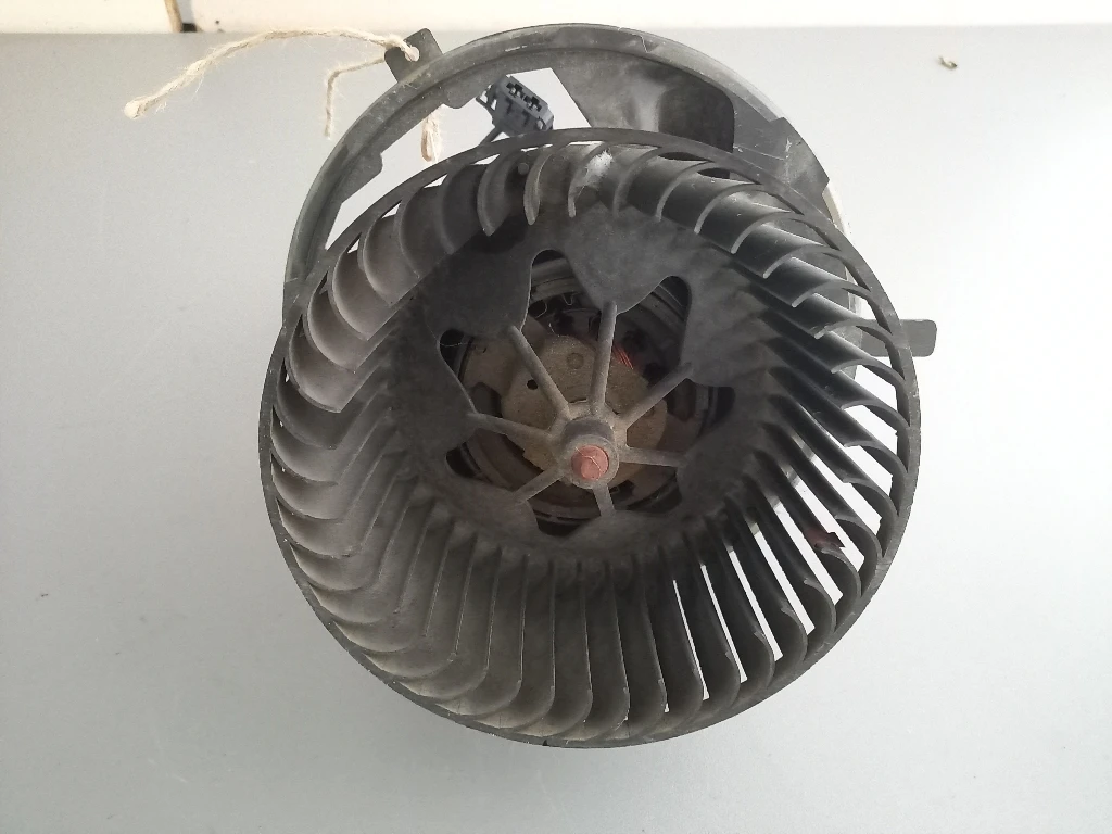     5 1.6FSI | Mobile.bg   1