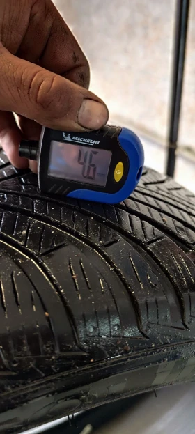 Гуми Всесезонни 245/45R18, снимка 1 - Гуми и джанти - 48620460