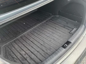 Genesis G70 * 3.3T Sport * DISTRONIC* ОБДУХВАНЕ* 360КАМЕРИ* * , снимка 14 - Автомобили и джипове - 53688271