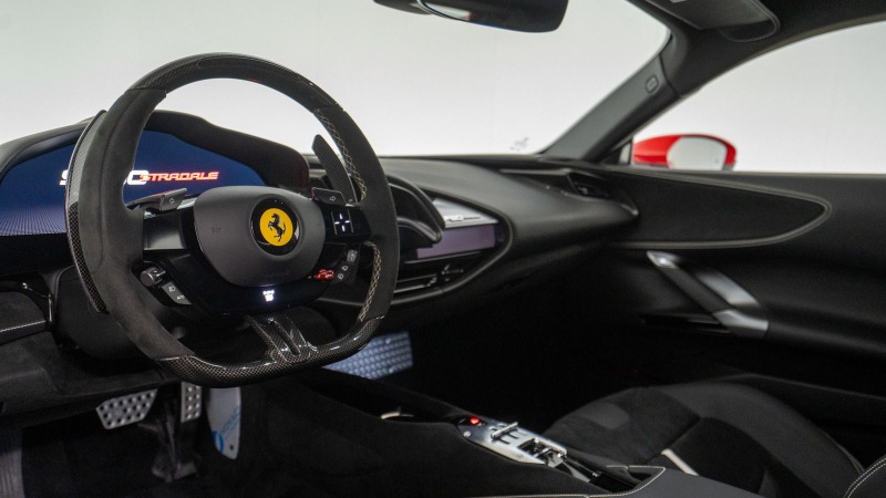 Ferrari SF 90 Stradale = Full Carbon Interior&Exterior= Гаранция, снимка 12 - Автомобили и джипове - 46446365