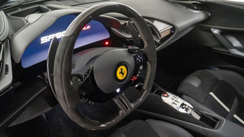 Ferrari SF 90 Stradale = Full Carbon Interior&Exterior= Гаранция, снимка 11 - Автомобили и джипове - 46446365