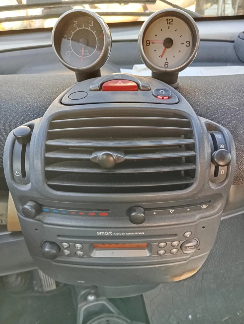 Smart Fortwo, снимка 6 - Автомобили и джипове - 52429839