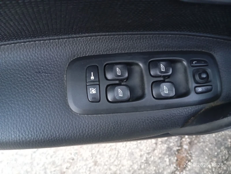 Volvo S60 2.4d5. evro 4, снимка 14 - Автомобили и джипове - 52347528