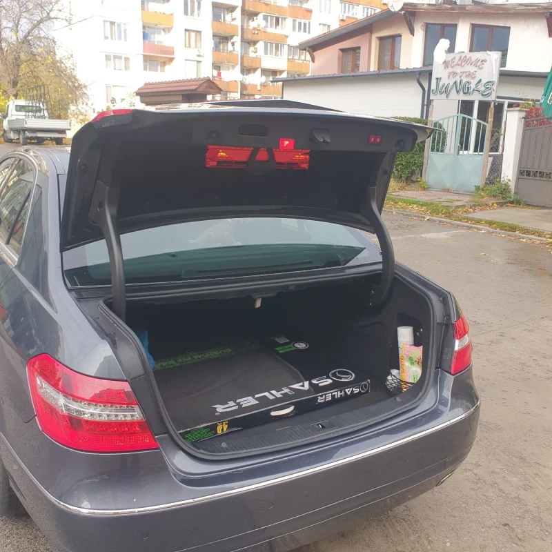 Mercedes-Benz E 300 CDI , снимка 14 - Автомобили и джипове - 53200928