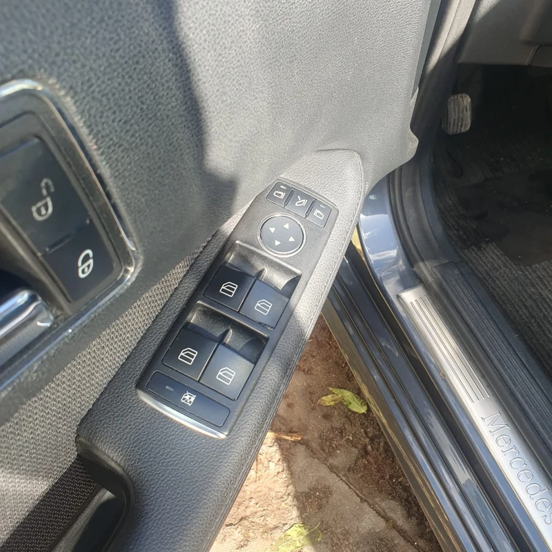 Mercedes-Benz E 300 CDI , снимка 8 - Автомобили и джипове - 53200928