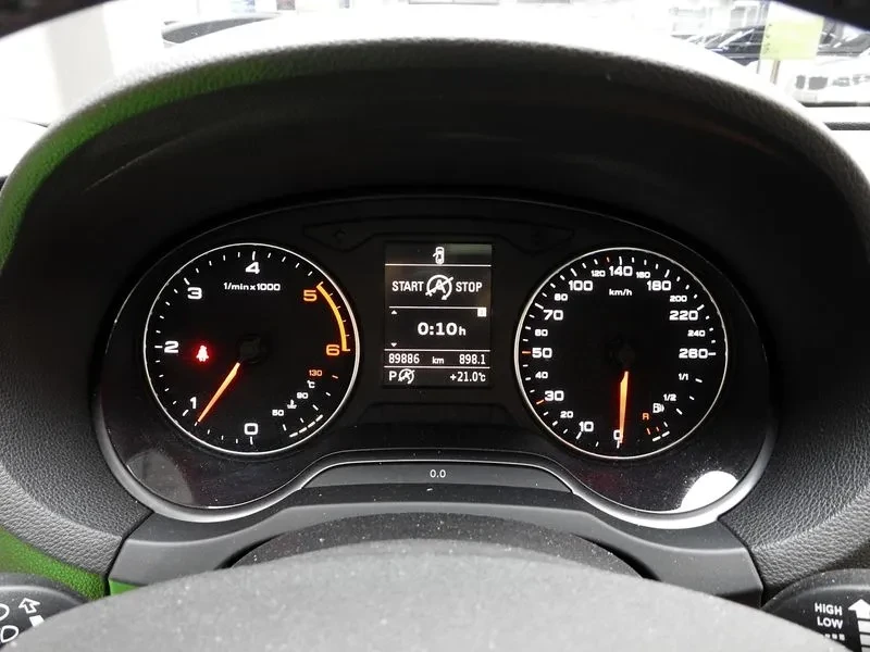 Audi A3 25 Tdi Dynamic 8V, снимка 8 - Автомобили и джипове - 56112510