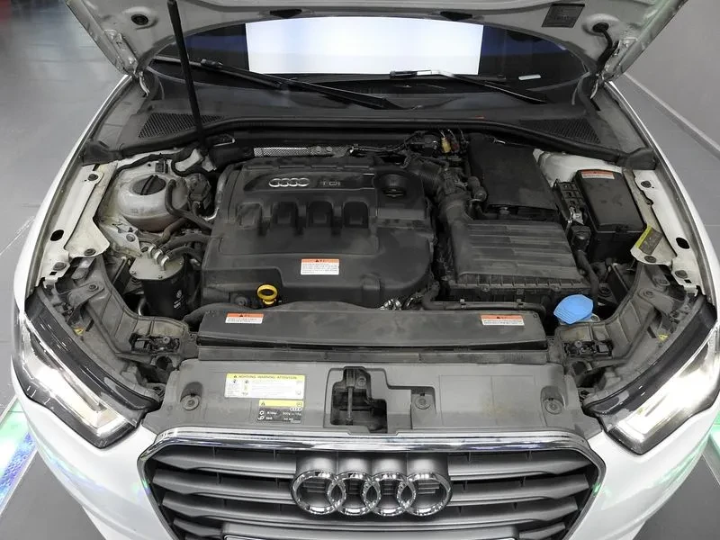 Audi A3 25 Tdi Dynamic 8V, снимка 6 - Автомобили и джипове - 56112510