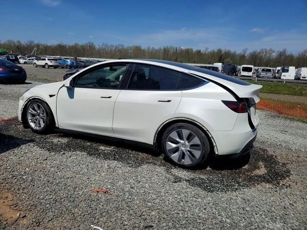 Tesla Model Y, снимка 3 - Автомобили и джипове - 56116313