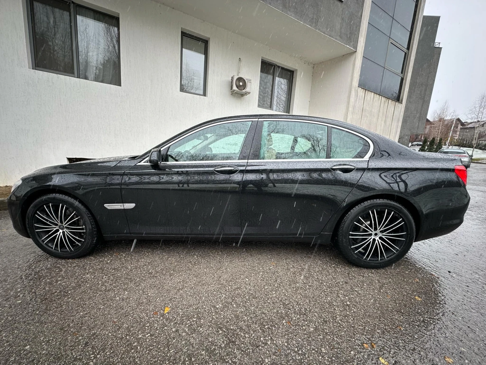 BMW 730 d / 3 TV / КАМЕРА / РЕГИСТРИРАН - изображение 4