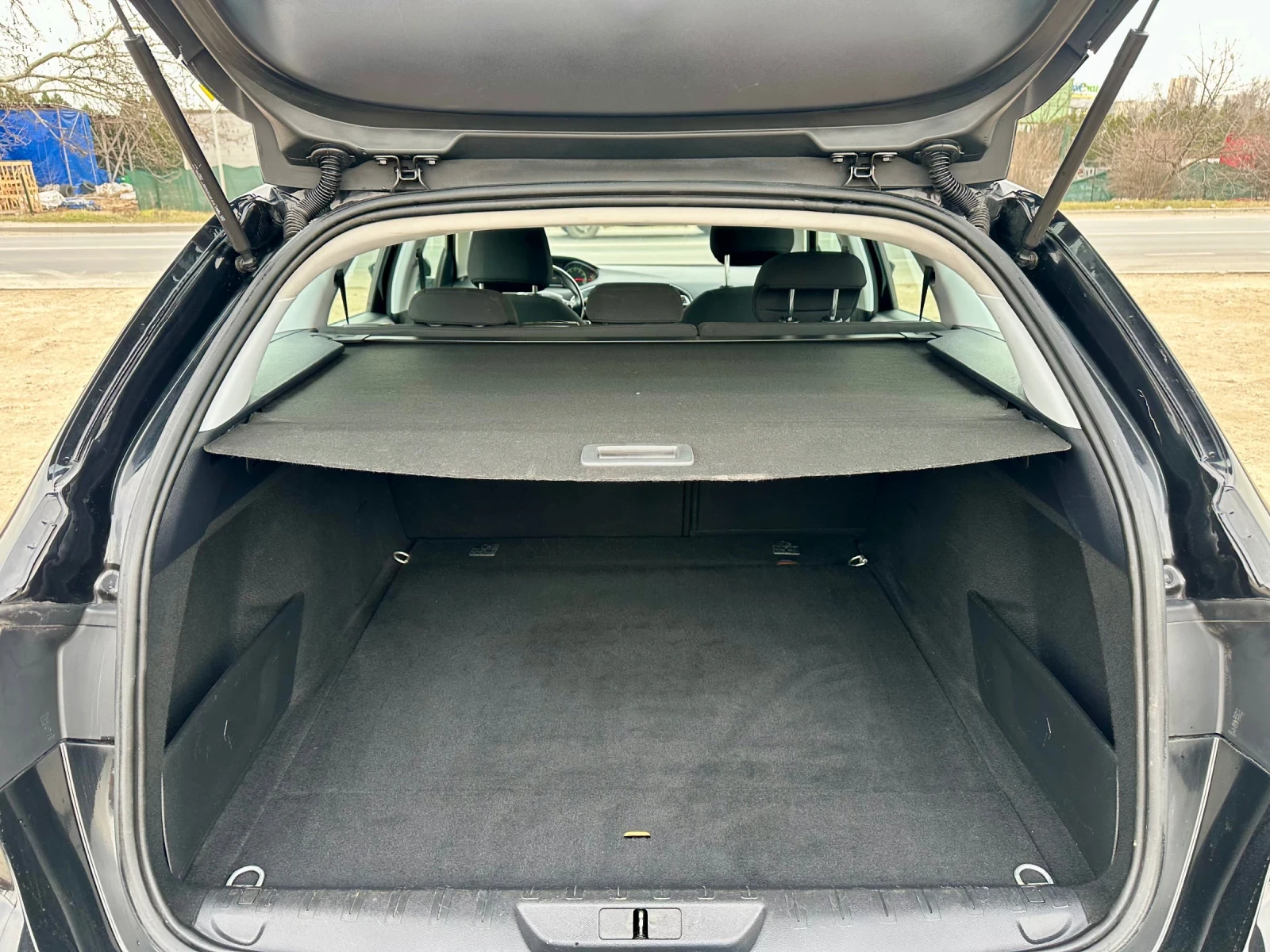 Peugeot 308 1.2Turbo!Navigation!Euro6!Led!Камера | Mobile.bg — изображение 17