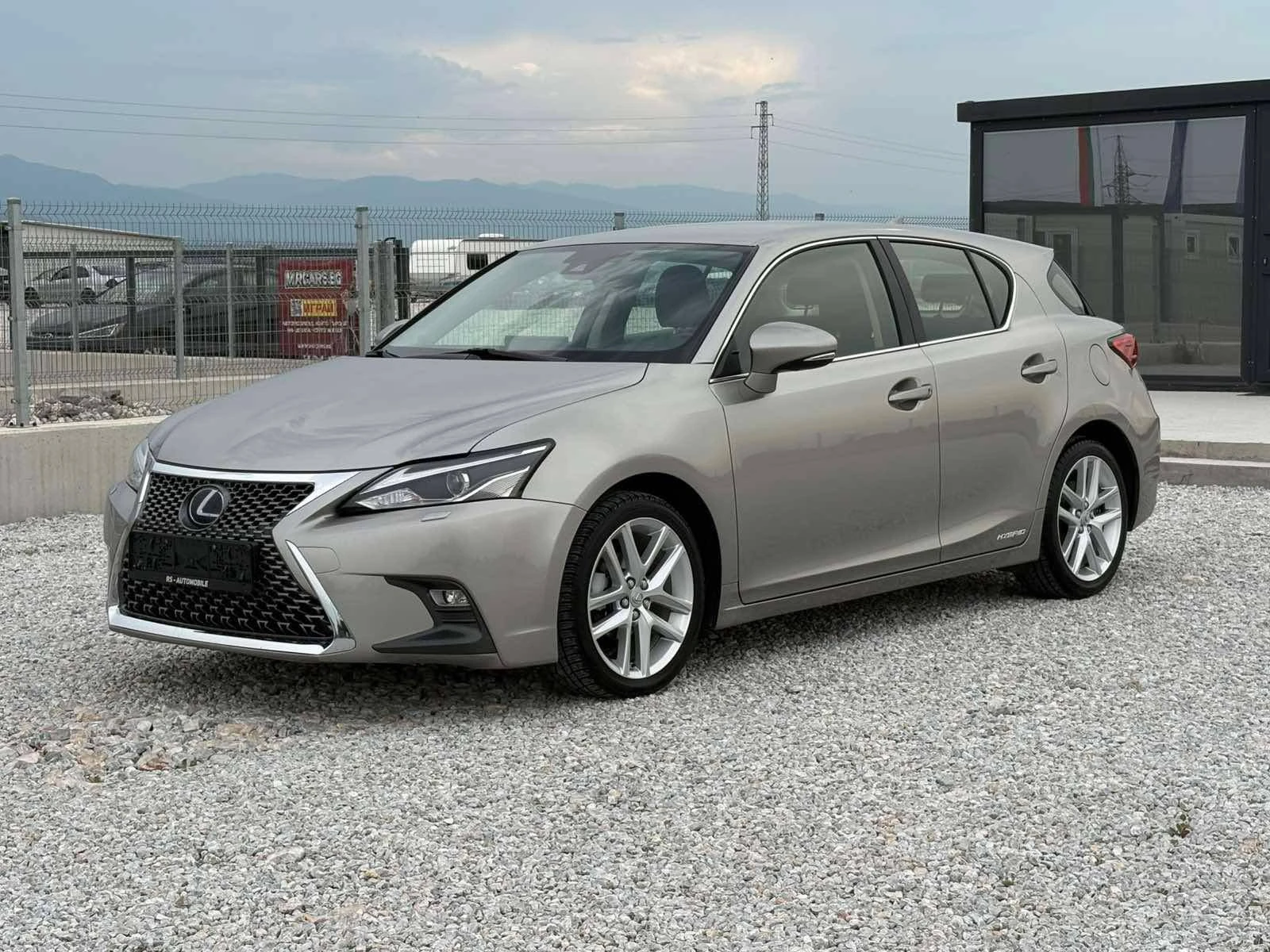 Lexus CT 200h 90.000km Италия! - изображение 2