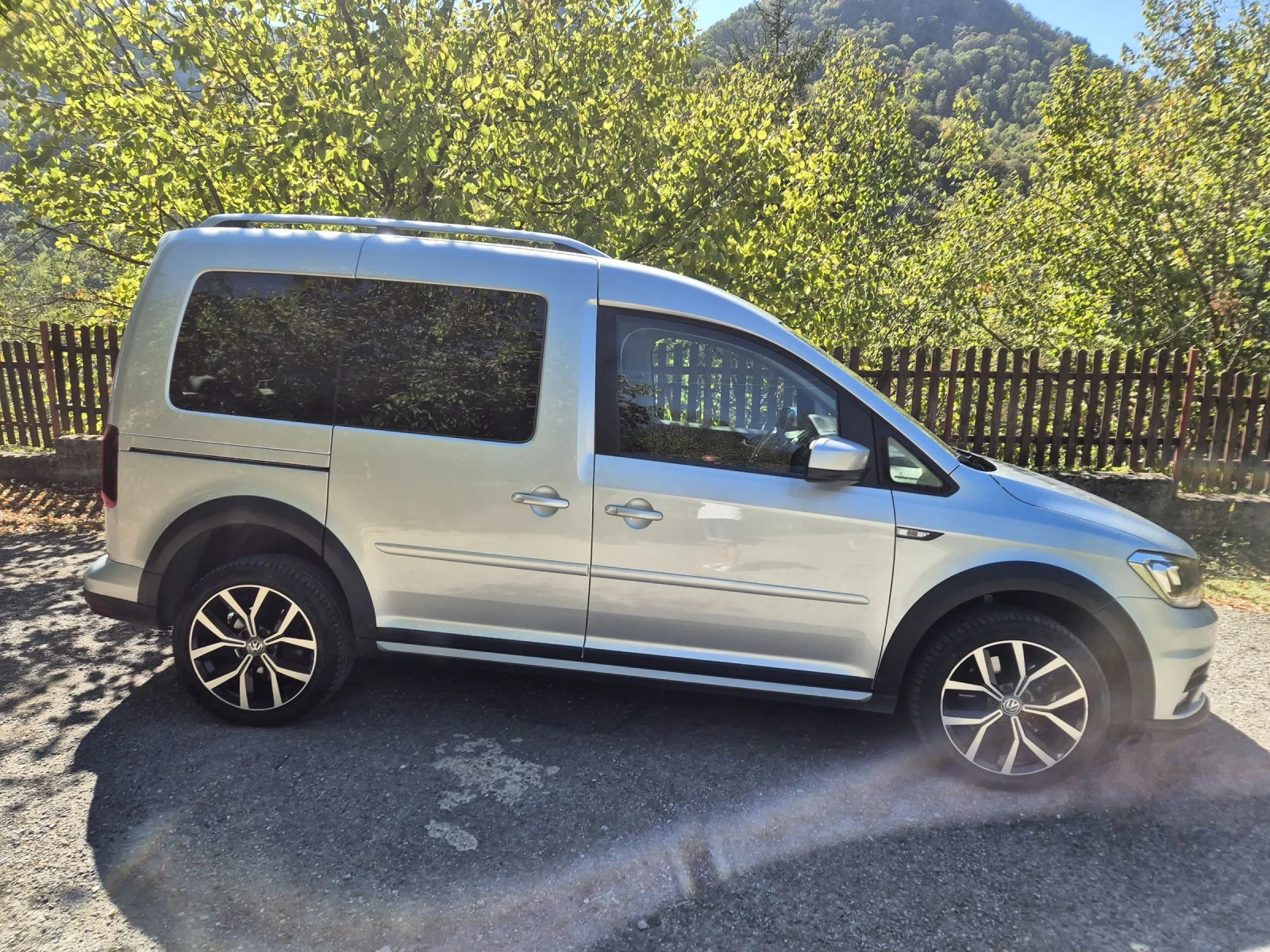 VW Caddy ALLTRACK 4X4 - изображение 5